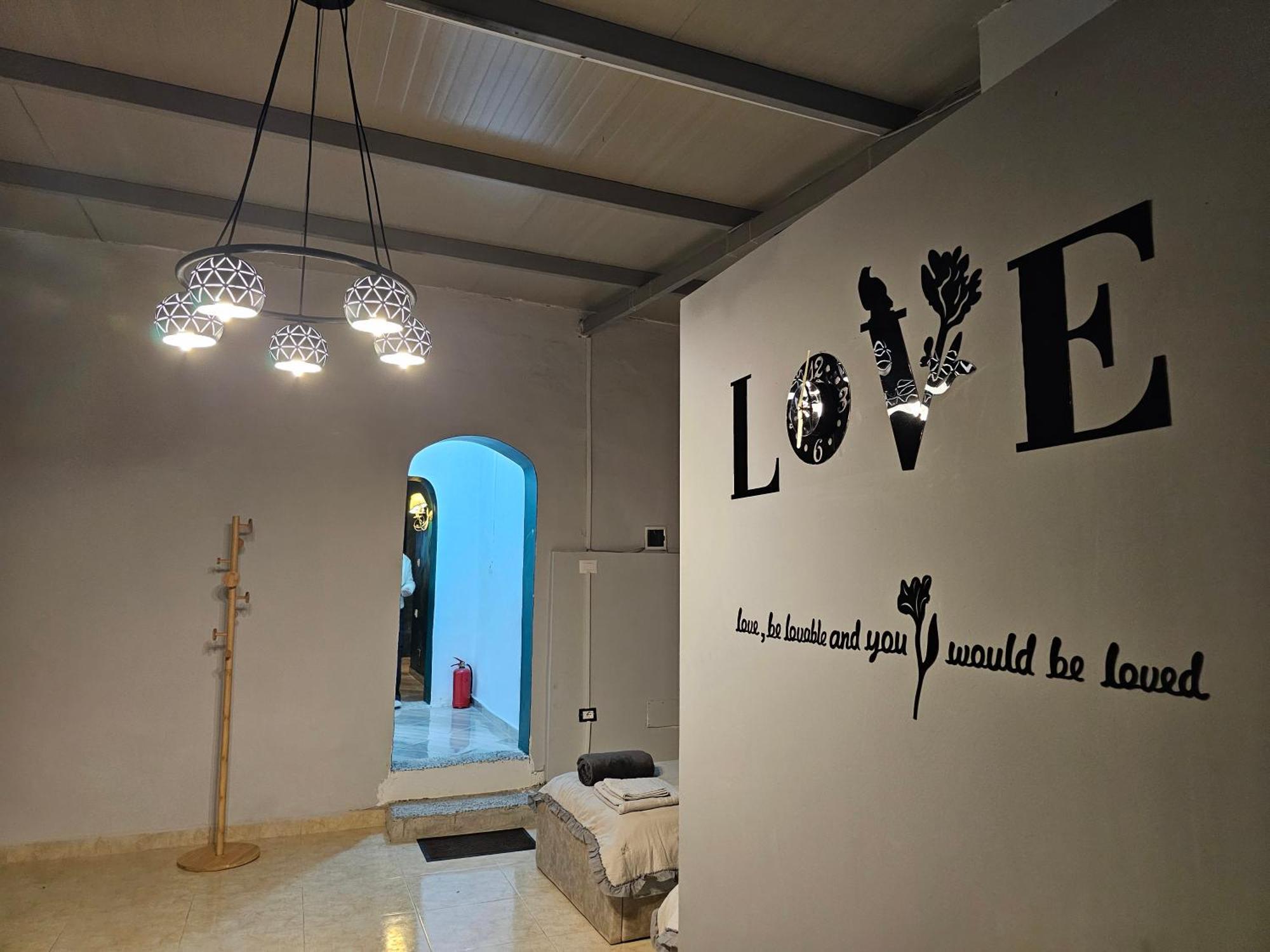 Couette-café Bob Marley & Tirana